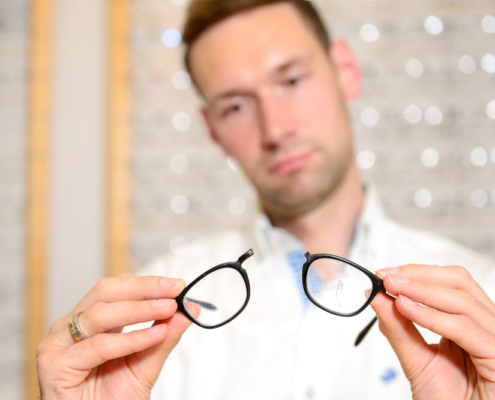 Repair or replace broken eyeglasses?